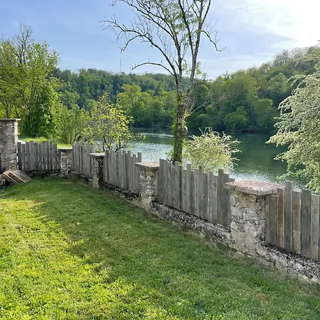 Au Calme, En Bord De Rivière Appartamento *